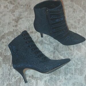 Donald Pliner Tinsey Boot Dark Blue Jaquard Size 7